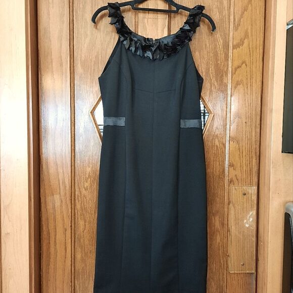 Badgley Mischka Collection  Ruffle Neck Dress Sleeveless Black - Picture 1 of 15